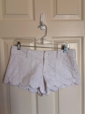 Vineyard Vines White Eyelet Scallop-Hem Short Shorts Size 4